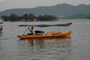 《西湖（二）》