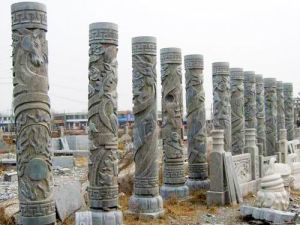 締造雕塑、盤龍柱