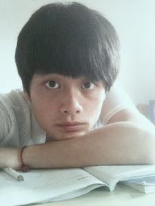 寫作時的作者amp; amp;左酷