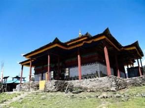 林芝仁欽崩寺 林芝仁欽崩寺