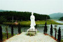 後人為黃月英所塑雕像