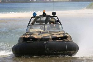 全墊升氣墊船 全墊升氣墊船