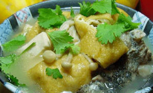 金銀豆腐魚頭湯 金銀豆腐魚頭湯