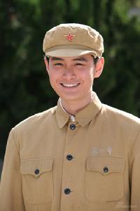 王雨飾演吳天銀