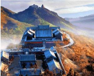 洛娃丫髻山森林山莊 洛娃丫髻山森林山莊