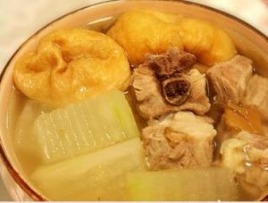 冬瓜油麵筋排骨湯 冬瓜油麵筋排骨湯