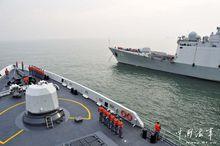 濰坊艦與煙臺艦海上訓練