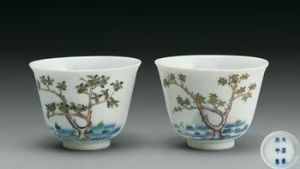 清康熙青花五彩十二花神杯 清康熙青花五彩十二花神杯