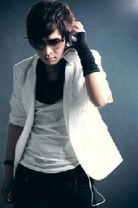 奮鬥吧兄弟[冷漠演唱的歌曲]