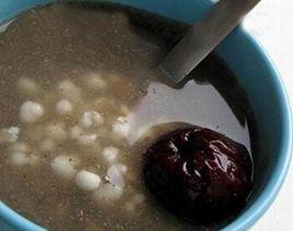 薏米黑芝麻紅棗湯 薏米黑芝麻紅棗湯