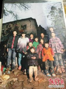 何洪[11個孩子的父親]