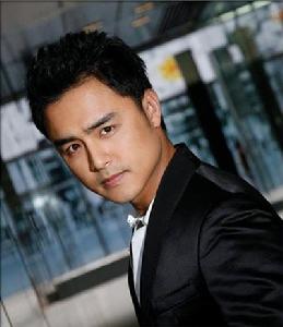 《幸福一定強》 明道片場稱“大哥大”