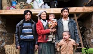 圖為西藏的一妻多夫家庭