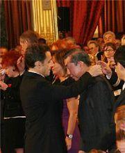 薩科奇總統向何福基先生授勳