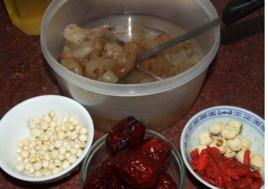 海參芡實紅棗湯 海參芡實紅棗湯