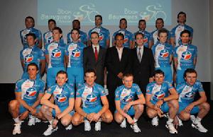 法國布伊格電信車隊全家福