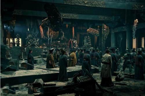 蕭道成遣人弒殺劉昱，然後立劉準為帝