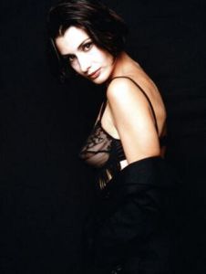 克勞迪婭·科爾 克勞迪婭·科爾