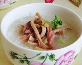 蘿蔔銀耳豬肚湯 蘿蔔銀耳豬肚湯