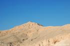 帝王谷最高的山形如一座金字塔