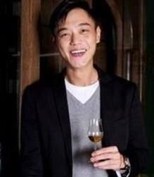 姚小健[張惠妹男友]