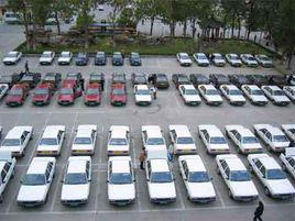 停車場[停放車輛使用的場地]