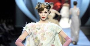 卡洛琳·盧森 卡洛琳·盧森