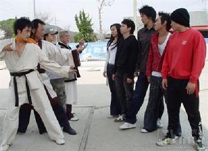 《首爾星期天》