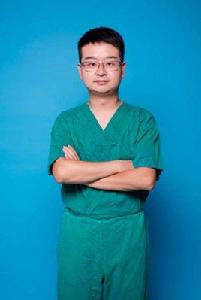 劉曉偉[重慶新橋醫院整形美容外科醫師]