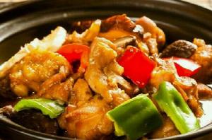 蘑菇燜雞煲 蘑菇燜雞煲