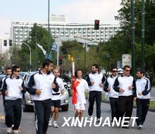 中國火炬手王安妮在雅典傳遞聖火