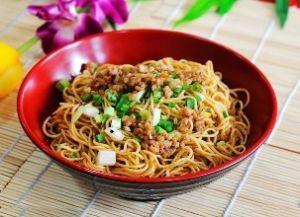 豆角肉絲拌麵 豆角肉絲拌麵