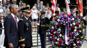 歐巴馬向無名烈士獻花圈
