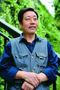 樊華[青海省書法家協會副主席]