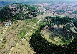 雲南火山群 雲南火山群