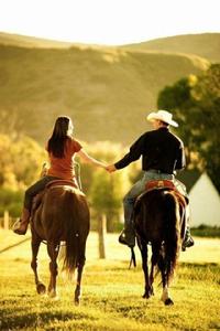 阿哥阿妹提韁同縱馬