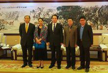 會見國僑辦副主任譚天星