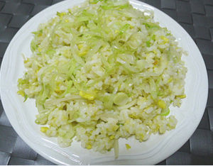 西生菜蛋炒二米飯 西生菜蛋炒二米飯