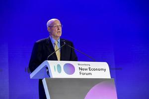 基金會主席亨利&middot;保爾森在“彭博創新經濟論壇”上發表主旨演講