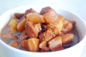 五花肉燉土豆