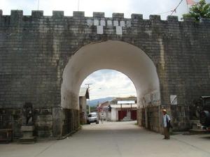勐卯古城城門