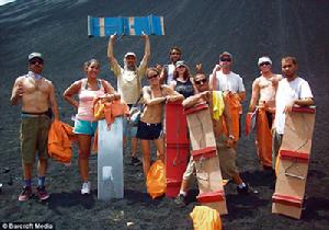 （圖）火山滑板愛好者們