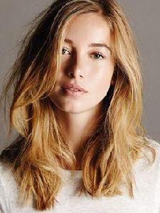 夏洛特·維嘉 夏洛特·維嘉