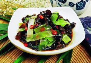 木耳燒萵筍 木耳燒萵筍