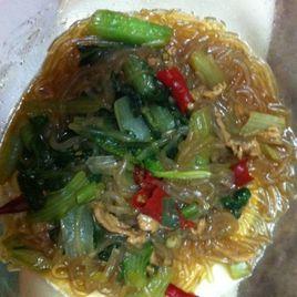 冬粉炒小白菜 冬粉炒小白菜