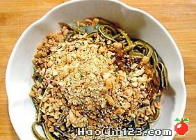 鱔魚涼粉(圖) 鱔魚涼粉(圖)