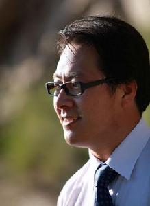 賈雲鵬[北京郵電大學數字媒體與設計藝術學院教授]