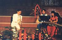 在音樂會上演奏《妝檯秋思》