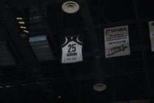 貝基&middot;哈蒙