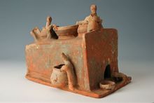 長方形五俑三眼紅陶灶 長方形五俑三眼紅陶灶